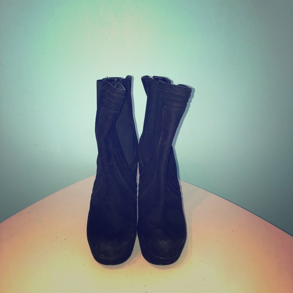 Guess black booties